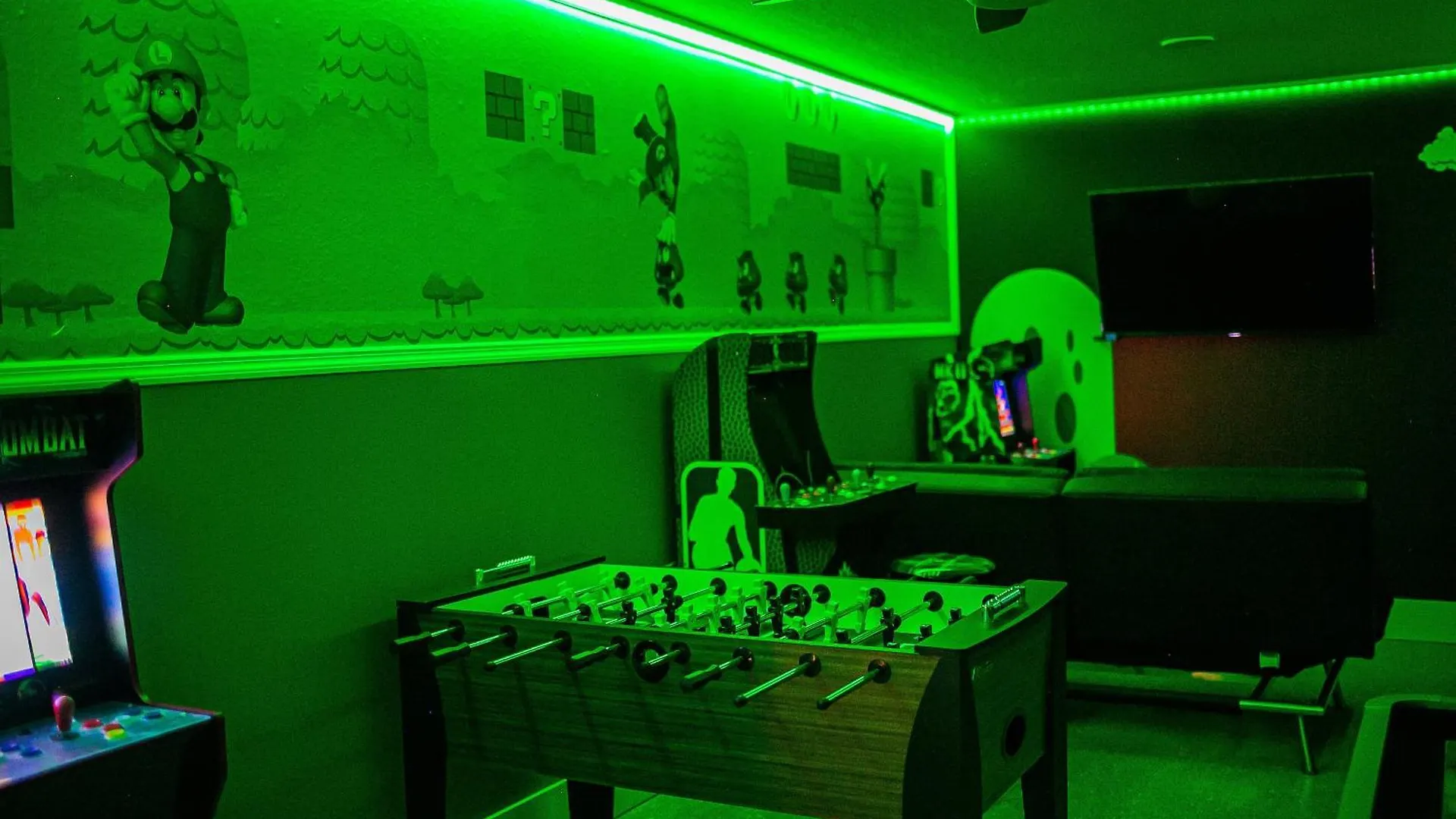 Thematic House With Private Poolspagame Room Davenport